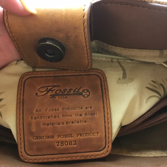 Fossil Straw Woven Crossbody Purse Wood Handle - Picture 6 of 8